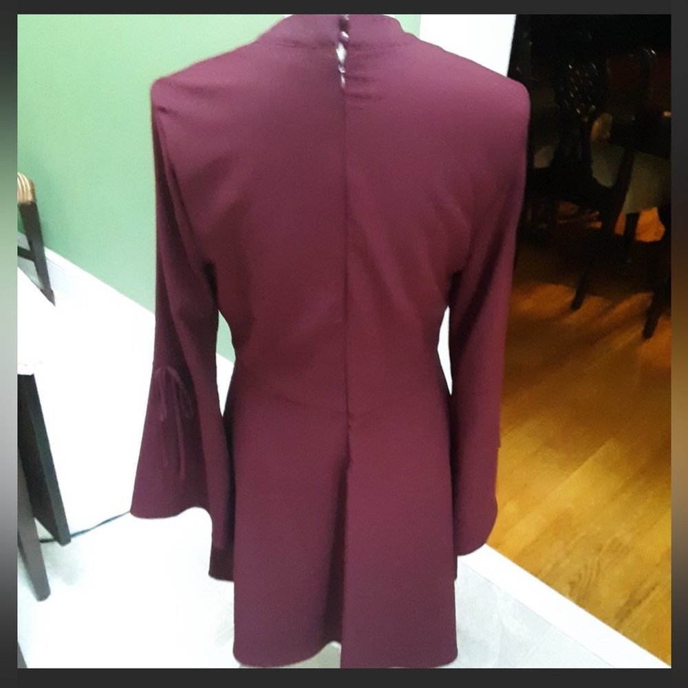 New York and Company Maroon, Burgundy sexy, Dress, Bell sleeves Sz 10 - Picture 2 of 3